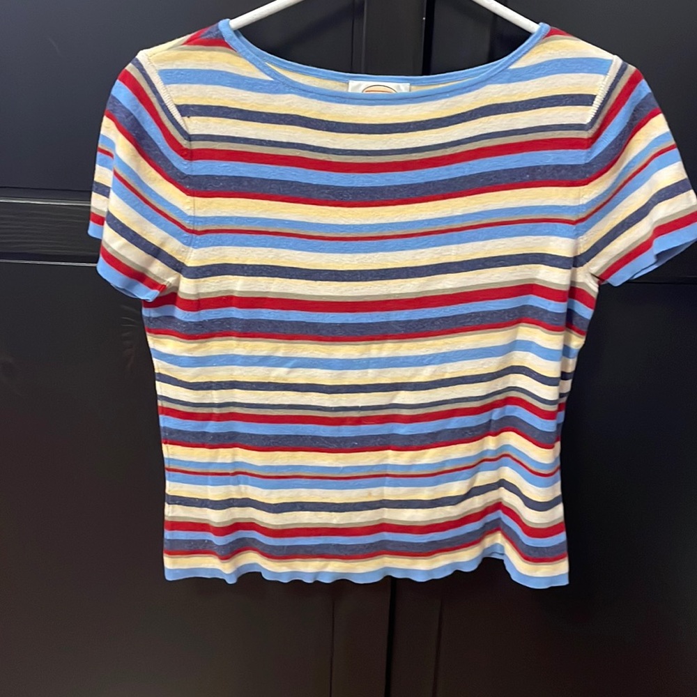 Women’s petite m Talbots short sleeve stripped sweater. Lots of stretch.